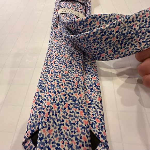 PERRY ELLIS PORTFOLIO Necktie & Pocket Square Set - Picture 6 of 6